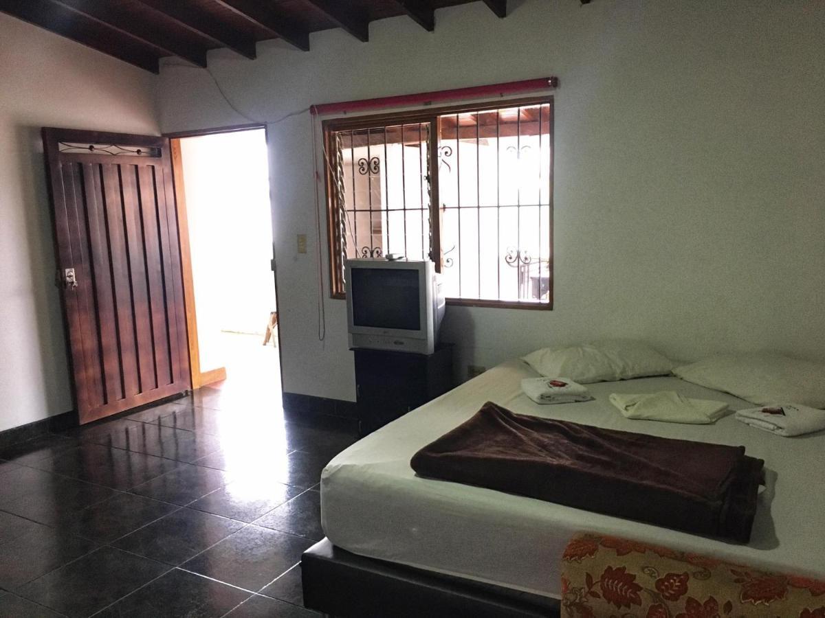 La Casona Hostel Guatapé Zewnętrze zdjęcie